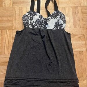 Lululemon Athletica Black and Gray Floral Top